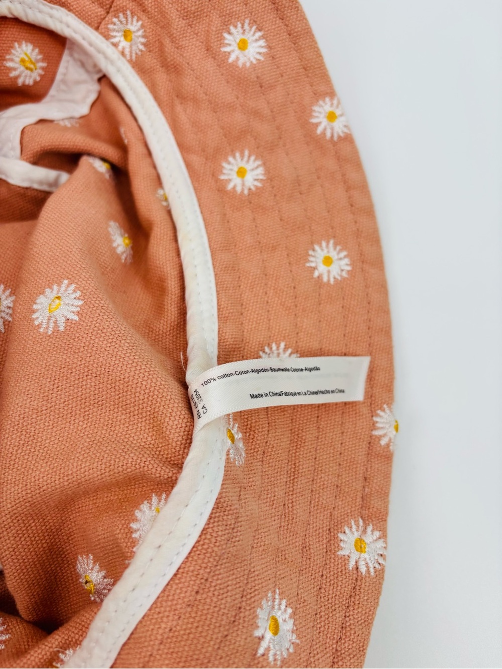 Urban Outfitters daisy embroidered bucket hat - Picture 6 of 8